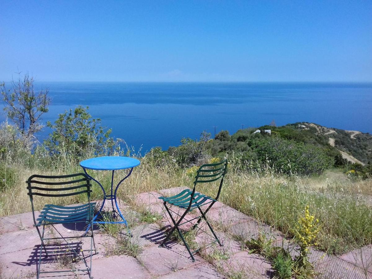 Ikarian Centre - Accommodation & Mountain Hiking Evdhilos Bagian luar foto